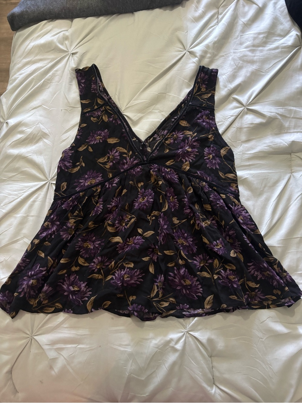 American Eagle Outfitters Purple Floral Sleeveless Blouse